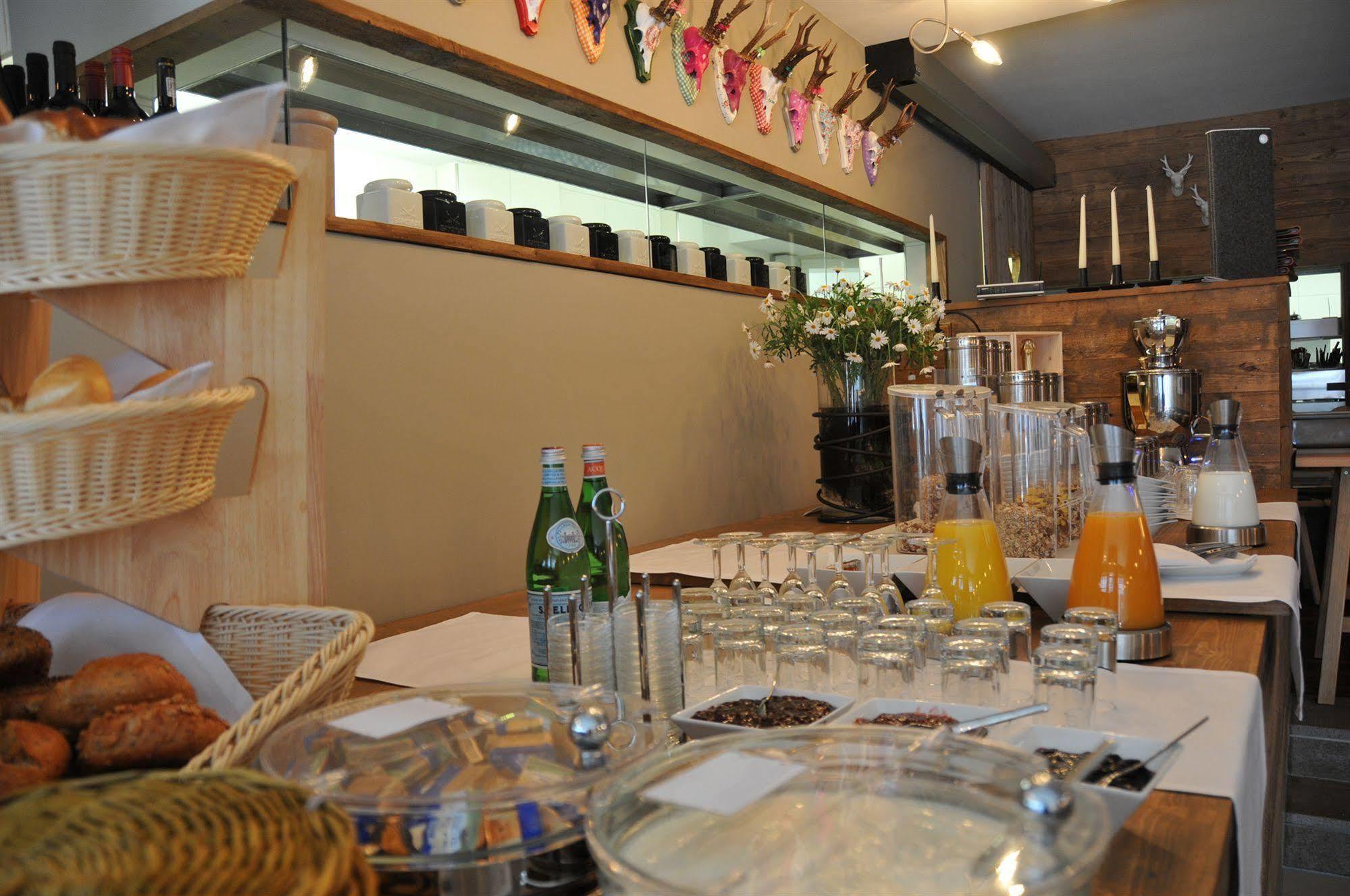 Hezelhof Hotel Dinkelsbuehl Ngoại thất bức ảnh